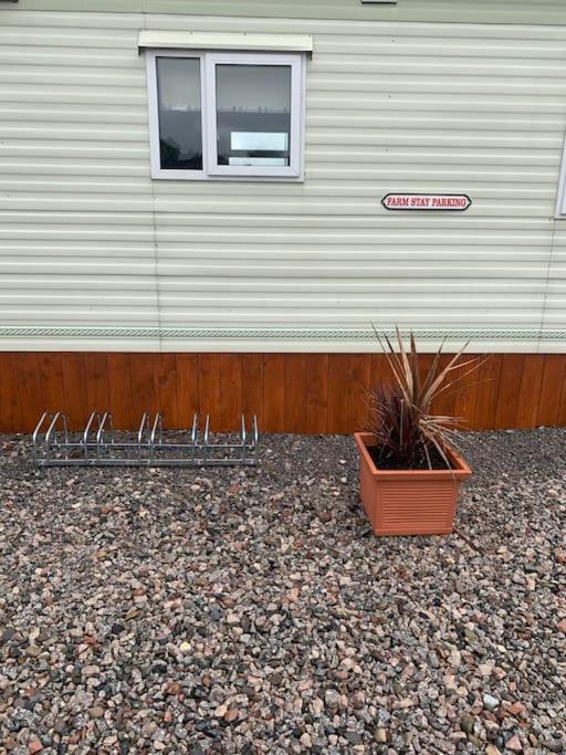 Dacre  Farm Stay Caravan On Working Farm מראה חיצוני תמונה